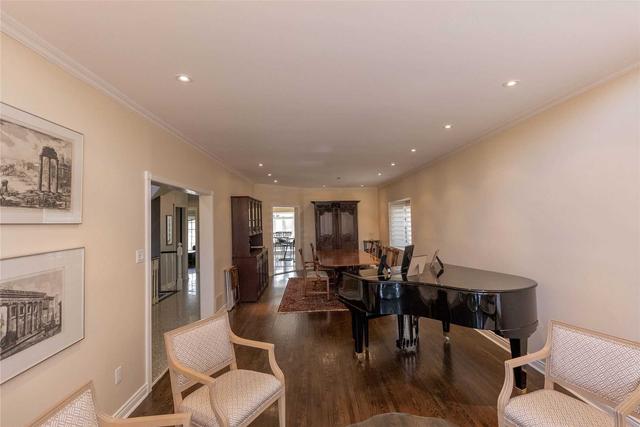 44 Lunau Lane, House detached with 5 bedrooms, 5 bathrooms and 6 parking in Markham ON | Image 2