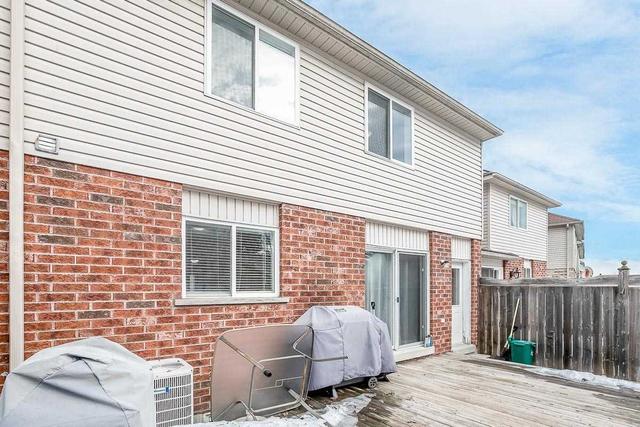105 Thrushwood Dr, House attached with 3 bedrooms, 3 bathrooms and 2 parking in Barrie ON | Image 4