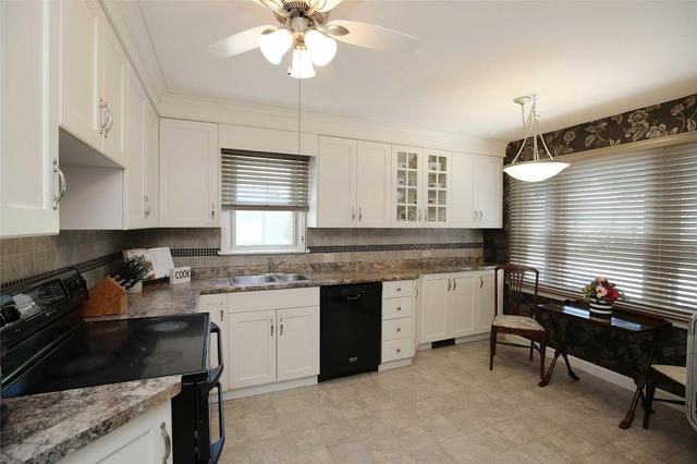 12 Duncan Dr, House detached with 3 bedrooms, 2 bathrooms and 4 parking in St. Catharines ON | Image 6