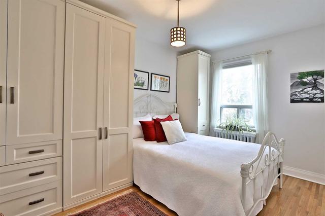 25 Rowley Ave, House semidetached with 3 bedrooms, 2 bathrooms and 2 parking in Toronto ON | Image 15