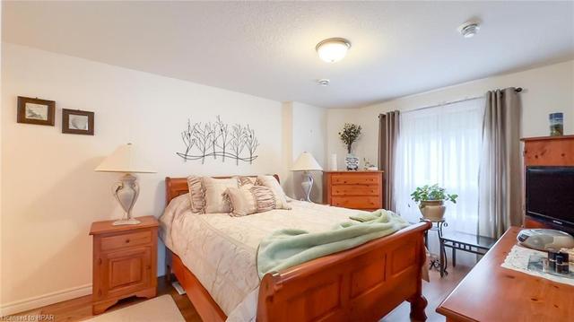 104 - 160 Romeo Street S, House attached with 2 bedrooms, 2 bathrooms and 1 parking in Stratford ON | Image 9