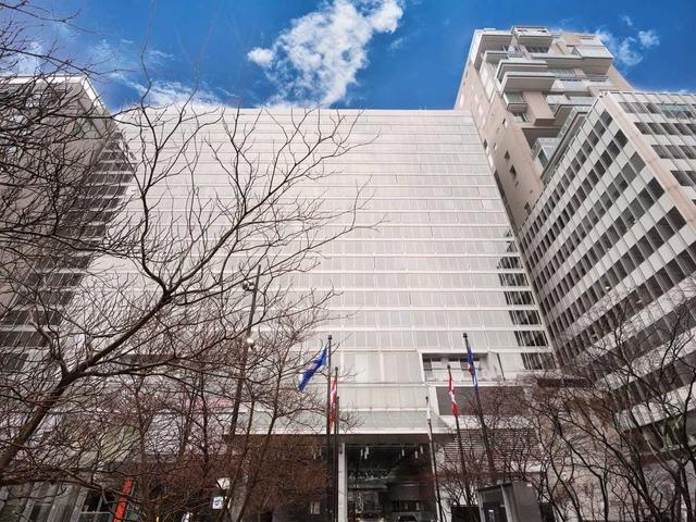 1004 - 110 Bloor St W, Condo with 1 bedrooms, 1 bathrooms and 1 parking in Toronto ON | Image 1