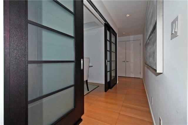2005 - 180 University Ave, Condo with 2 bedrooms, 3 bathrooms and 1 parking in Toronto ON | Image 19