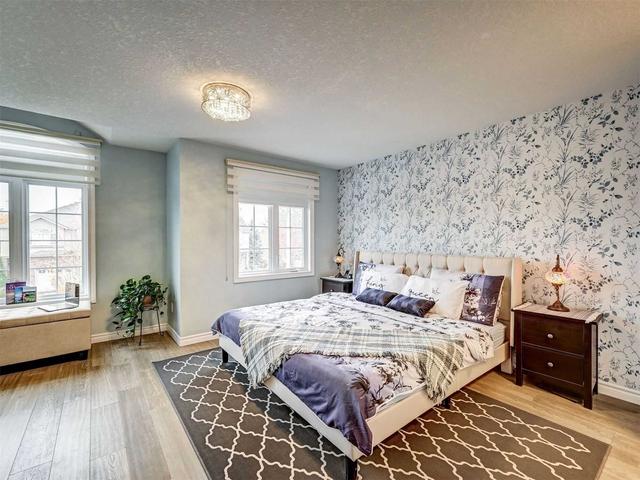 454 Bronco Cres, House attached with 3 bedrooms, 4 bathrooms and 3 parking in Waterloo ON | Image 13