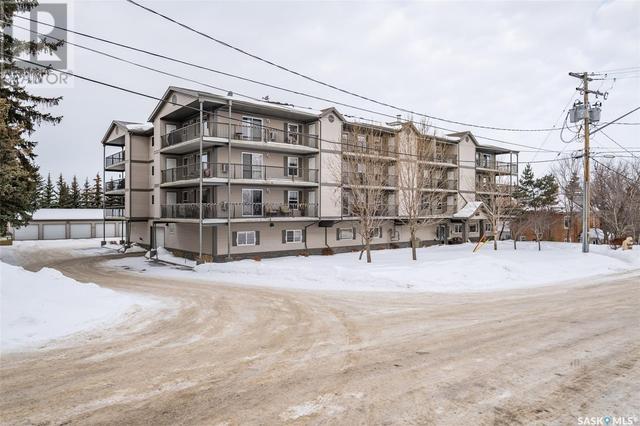 201 - 1901 1 1/2 Avenue W, Condo with 2 bedrooms, 1 bathrooms and null parking in Prince Albert SK | Image 3