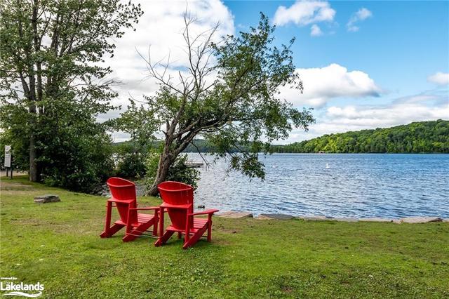 2213 Highway 60 Highway, House detached with 2 bedrooms, 1 bathrooms and 6 parking in Lake of Bays ON | Image 17