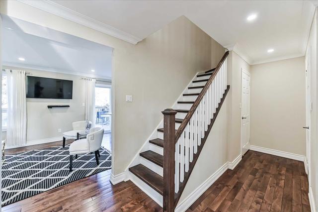 265 Cherokee Blvd, House semidetached with 4 bedrooms, 4 bathrooms and 5 parking in Toronto ON | Image 9