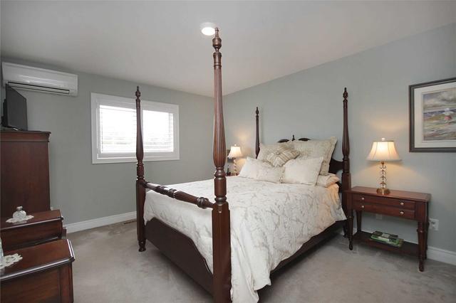 25 Cora Urbel Way, Townhouse with 3 bedrooms, 4 bathrooms and 4 parking in Toronto ON | Image 8