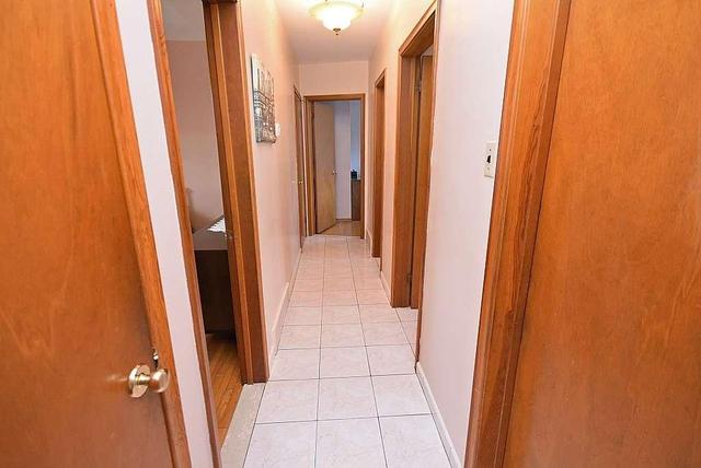 3041 Franze Dr, House detached with 3 bedrooms, 2 bathrooms and 6 parking in Mississauga ON | Image 9