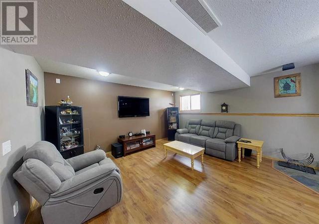 90 Park Drive Drive, House detached with 4 bedrooms, 3 bathrooms and 6 parking in Whitecourt AB | Image 14