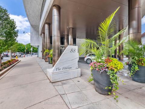 308 - 88 Davenport Rd, Condo with 2 bedrooms, 2 bathrooms and 2 parking in Toronto ON | Card Image