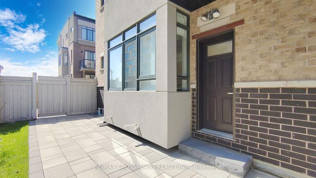 1 Fancamp Dr, House attached with 4 bedrooms, 5 bathrooms and 3 parking in Vaughan ON | Image 32