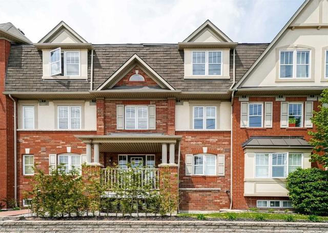 2 - 645 Dundas St W, Townhouse with 2 bedrooms, 2 bathrooms and 2 parking in Mississauga ON | Image 1