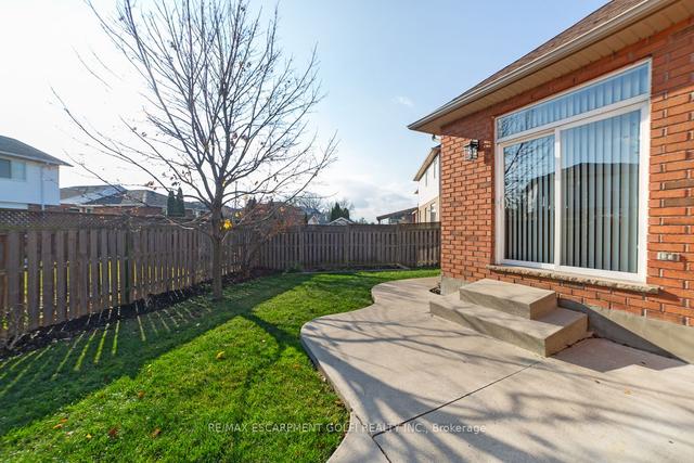 24 Aztec Crt, House detached with 3 bedrooms, 3 bathrooms and 6 parking in Hamilton ON | Image 27