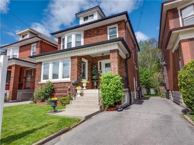 144 Ottawa Ave S, House detached with 3 bedrooms, 1 bathrooms and 3 parking in Hamilton ON | Image 1