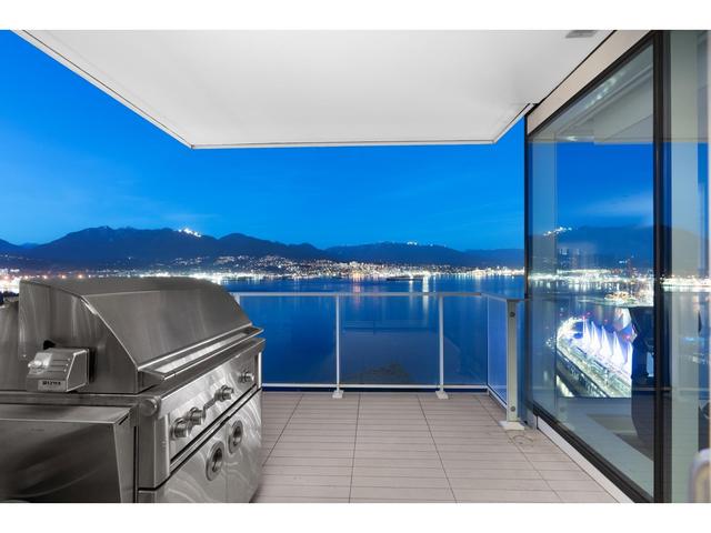 3407 - 1011 W Cordova Street, Condo with 2 bedrooms, 3 bathrooms and null parking in Vancouver BC | Card Image