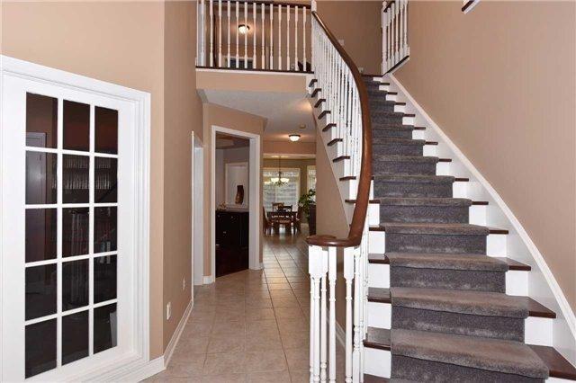 104 Root Cres, House detached with 4 bedrooms, 4 bathrooms and 2 parking in Ajax ON | Image 2