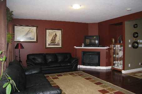 12 Mcmaster Rd, House detached with 4 bedrooms, 3 bathrooms and 4 parking in Orangeville ON | Image 5