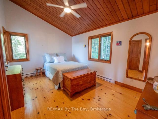 23212 Georgian Bay Shore, House detached with 3 bedrooms, 2 bathrooms and 0 parking in Georgian Bay ON | Image 16