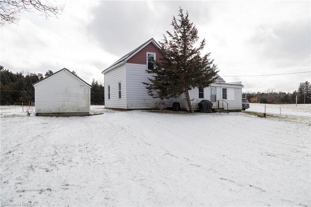 3211 Hwy 3 Highway, House detached with 3 bedrooms, 1 bathrooms and 3 parking in Norfolk County ON | Image 4