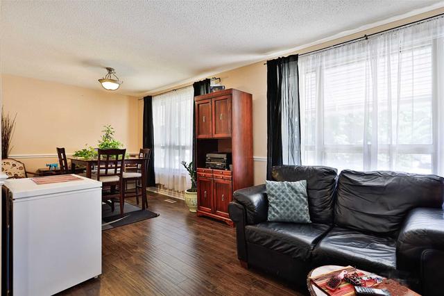 52 Reigate Ave, House detached with 3 bedrooms, 2 bathrooms and 3 parking in Brampton ON | Image 33