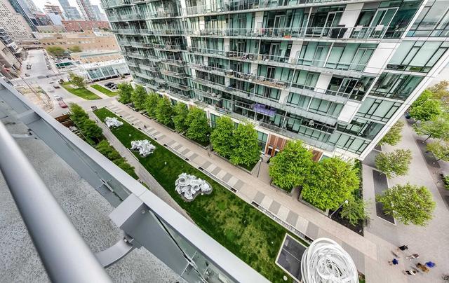 815 - 29 Queens Quay E, Condo with 2 bedrooms, 3 bathrooms and 2 parking in Toronto ON | Image 30