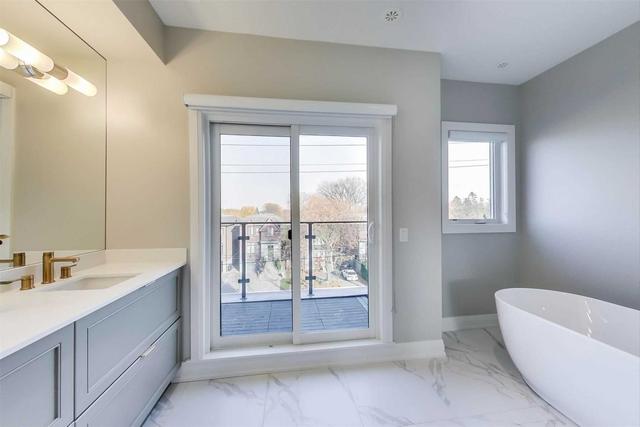 th10 - 1124 Islington Ave, House attached with 3 bedrooms, 3 bathrooms and 2 parking in Toronto ON | Image 13