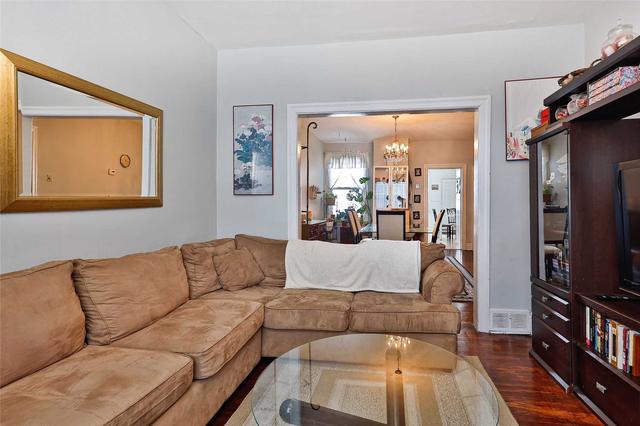 594 Concord Ave, House detached with 3 bedrooms, 2 bathrooms and 2 parking in Toronto ON | Image 16