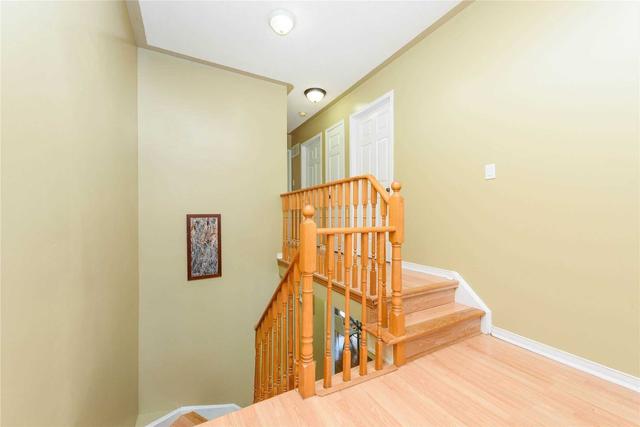 62 Townley Cres, House semidetached with 3 bedrooms, 3 bathrooms and 4 parking in Brampton ON | Image 13