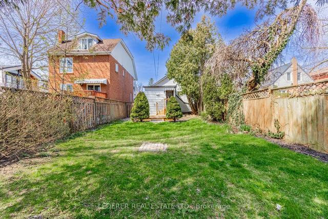 37 Simpson Ave, House detached with 2 bedrooms, 1 bathrooms and 4 parking in Toronto ON | Image 28