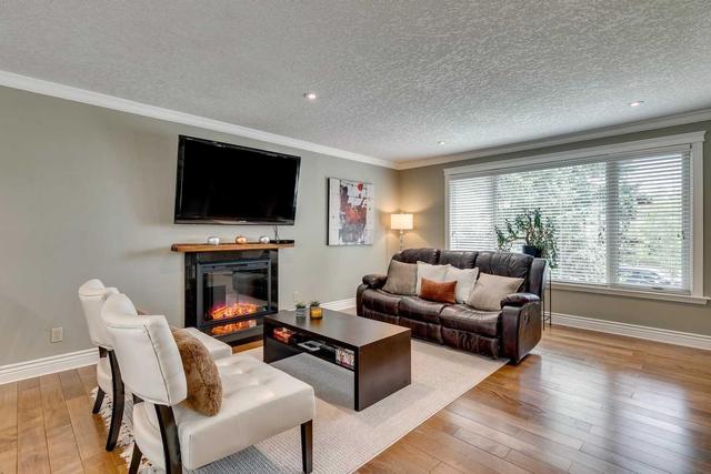 627 Strathcona Drive Sw, House detached with 5 bedrooms, 3 bathrooms and 4 parking in Calgary AB | Image 8
