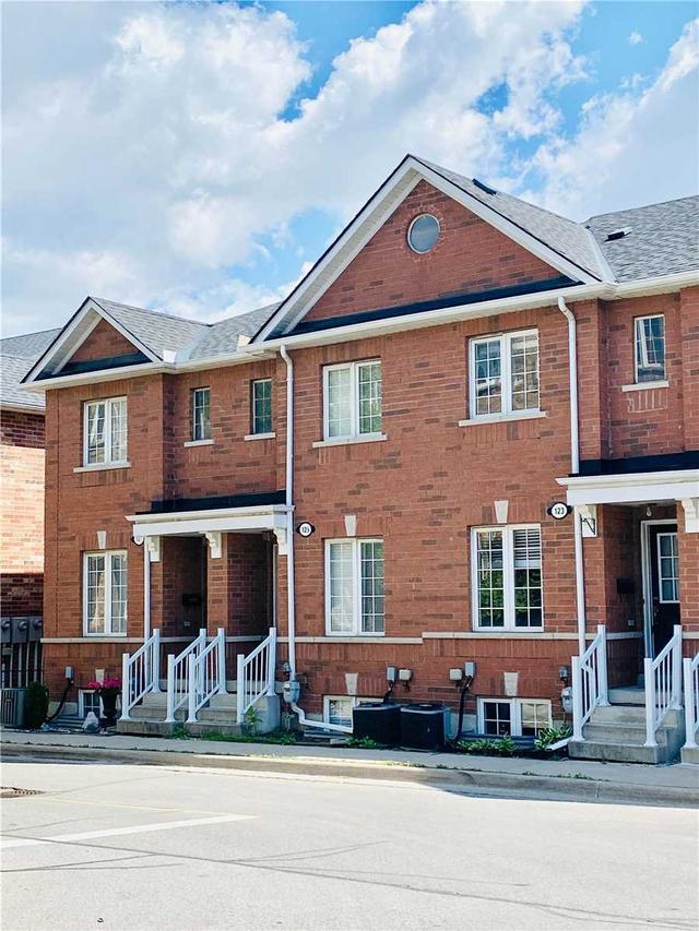 123 Brickworks Lane, Townhouse with 3 bedrooms, 4 bathrooms and 1 parking in Toronto ON | Image 1