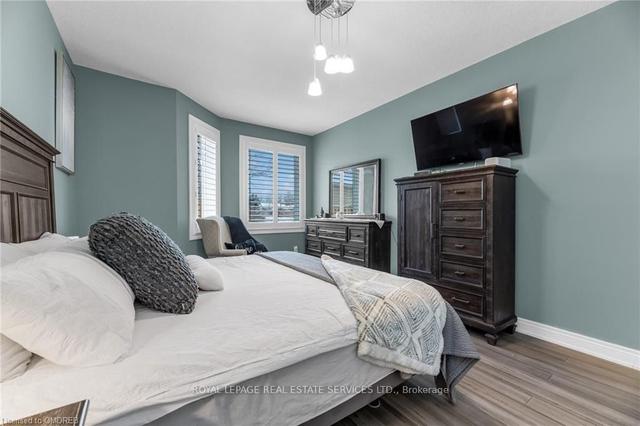 82 Twentyplace Blvd, Townhouse with 3 bedrooms, 3 bathrooms and 2 parking in Hamilton ON | Image 8