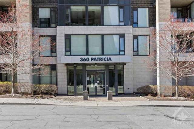 817 - 360 Patricia Avenue, Condo with 1 bedrooms, 1 bathrooms and 1 parking in Ottawa ON | Image 2