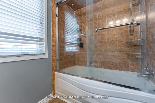 46 Nectarine Cres, House detached with 3 bedrooms, 3 bathrooms and 5 parking in Brampton ON | Image 20