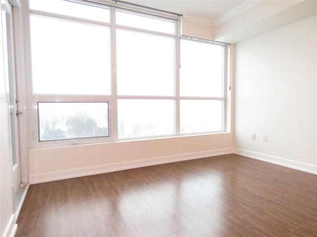 1003 - 15 Singer Crt, Condo with 1 bedrooms, 1 bathrooms and 1 parking in Toronto ON | Image 4