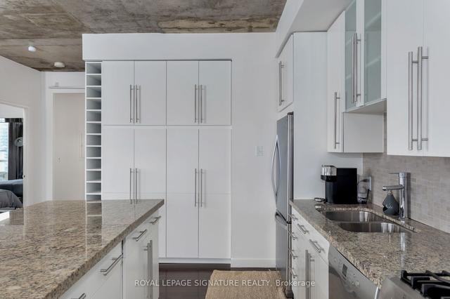 lph18 - 1 Shaw St, Condo with 2 bedrooms, 2 bathrooms and 1 parking in Toronto ON | Image 22