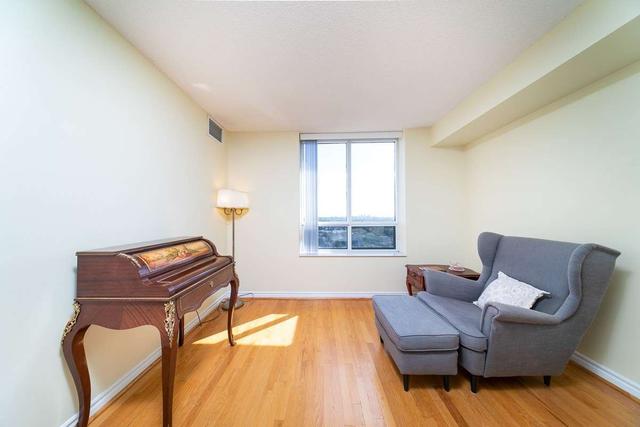 2317 - 18 Sommerset Way, Condo with 2 bedrooms, 2 bathrooms and 1 parking in Toronto ON | Image 22
