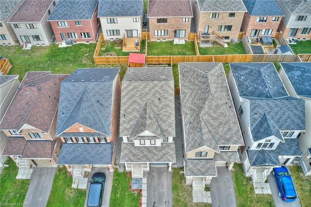 7702 Buckeye Crescent, House detached with 4 bedrooms, 3 bathrooms and 2 parking in Niagara Falls ON | Image 39