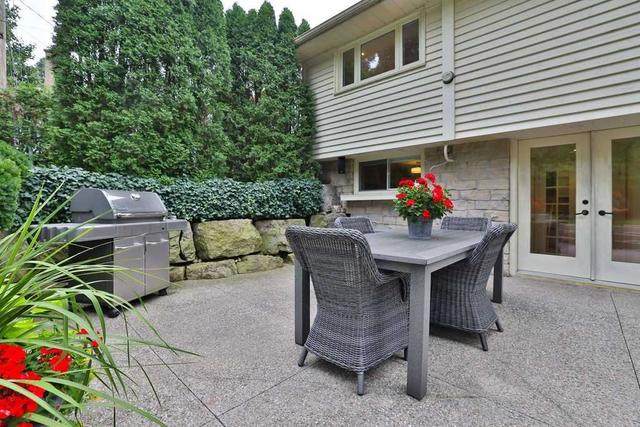 209 Simon Dr, House detached with 3 bedrooms, 2 bathrooms and 4 parking in Burlington ON | Image 26