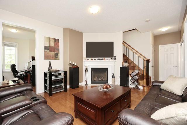 7314 Saint Barbara Blvd, House detached with 4 bedrooms, 3 bathrooms and 6 parking in Mississauga ON | Image 38