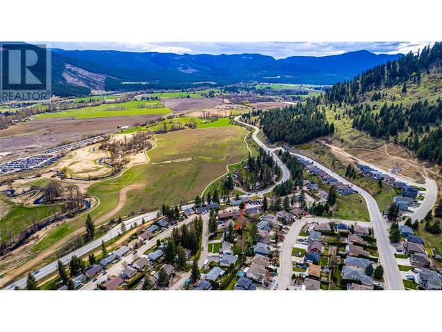 1824 Saddleview Avenue, House detached with 5 bedrooms, 1 bathrooms and 2 parking in Lumby BC | Image 4