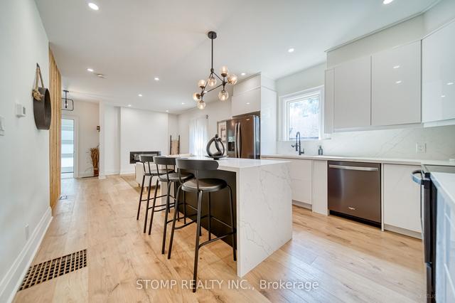 50 Regent St, House detached with 3 bedrooms, 3 bathrooms and 4 parking in Toronto ON | Image 28