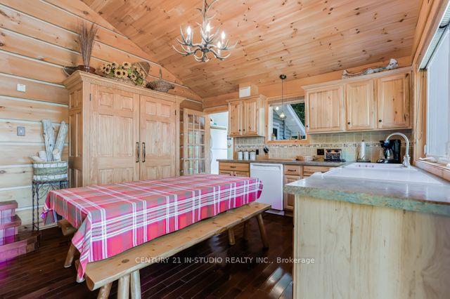 203 Hardwick Cove Rd, House detached with 2 bedrooms, 1 bathrooms and 4 parking in Northern Bruce Peninsula ON | Image 15