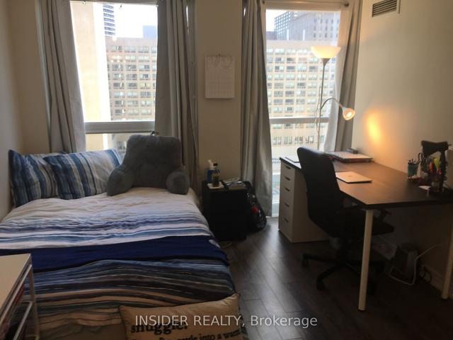 1005 - 763 Bay St, Condo with 2 bedrooms, 2 bathrooms and 0 parking in Toronto ON | Image 11