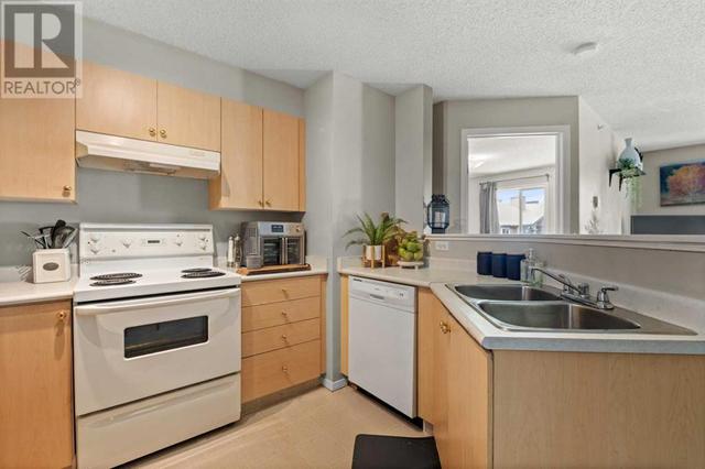 2316, - 2600 66 Street Ne, Condo with 2 bedrooms, 2 bathrooms and 1 parking in Calgary AB | Image 2