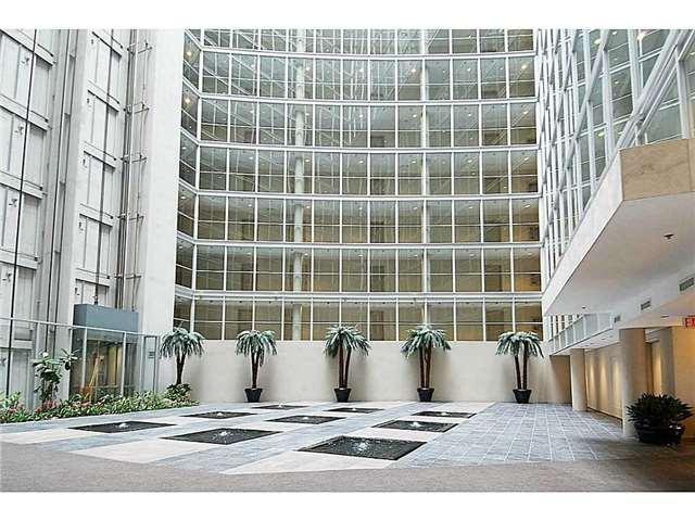 1002 - 650 Queens Quay, Condo with 1 bedrooms, 1 bathrooms and 1 parking in Toronto ON | Image 3