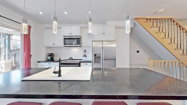 575 Concord Ave, House semidetached with 3 bedrooms, 3 bathrooms and 2 parking in Toronto ON | Image 25