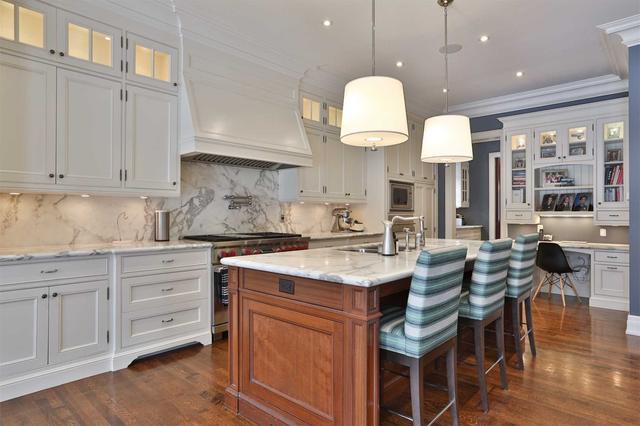 175 Roxborough Dr, House detached with 5 bedrooms, 7 bathrooms and 5 parking in Toronto ON | Image 4