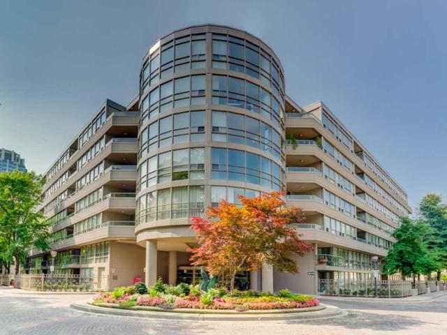 305 - 19 Lower Village Gate, Condo with 2 bedrooms, 2 bathrooms and 1 parking in Toronto ON | Image 17